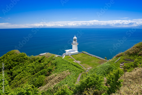 春,新緑,海,燈台,地球岬燈台,地球岬,船,北海道,室蘭市,岬,灯台,海岸,風景,景色,空,青空,晴れ