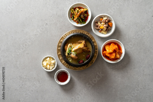 Samgyetang, lacquer samgyetang, Korea, food, abalone porridge, nutrition, chicken soupe de poulet au ginseng