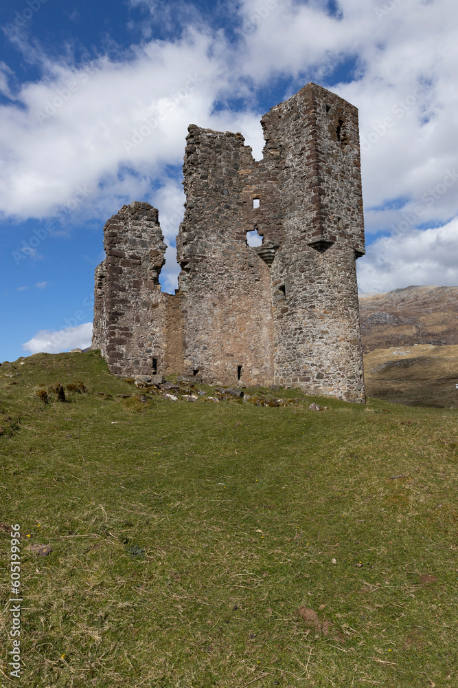 Ardvreck Castle, England, Scotland, Scottish highlands, Castle, mountains, lake, Loch Assynt, Westcoast. Ruin. 