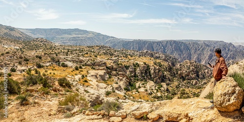 محمية ضانا وجبالها العجيبة والمخيم السياحي - الاردن Dana Reserve and its wondrous mountains and the tourist camp - Jordan