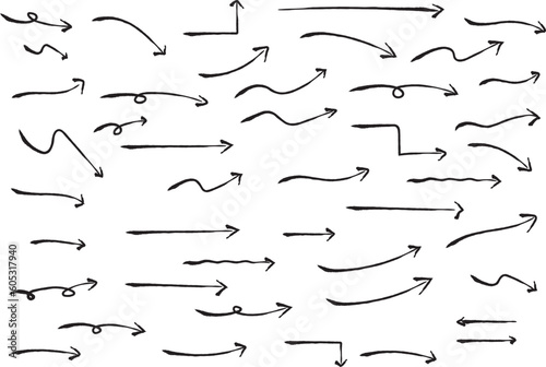 かわいい手書きの矢印セット　   Hand drawn cute vector arrows set