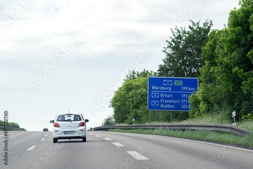 Autobahn 7, Km-Tafel, in Richtung Würzburg