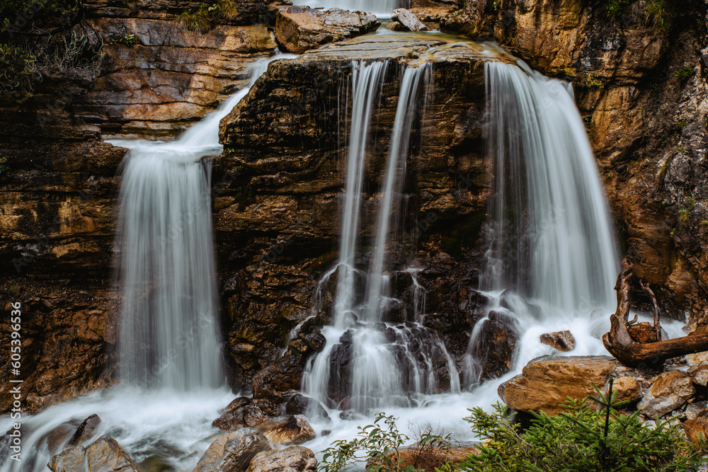 Fototapeta premium Kuhflucht Wasserfall, Wasserfall, Garmisch, Fels, Berg