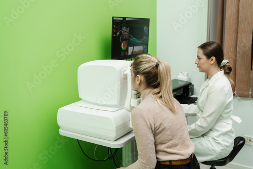 Εκτύπωση καμβά Optical coherence tomography OCT scan to create pictures of the back of eye