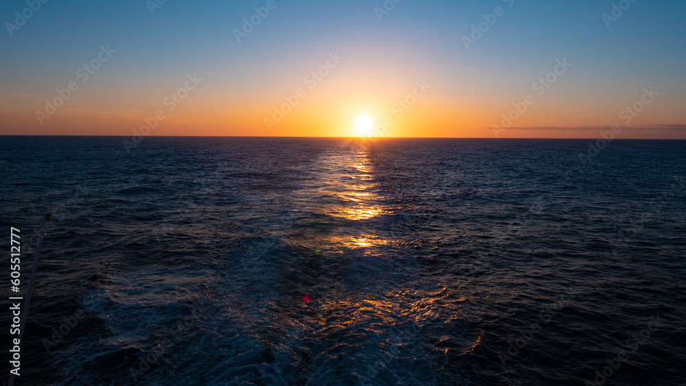 Obraz premium image of sunset at sea. sunset at sea nature. sunset at sea seascape. beautiful sunset at sea water