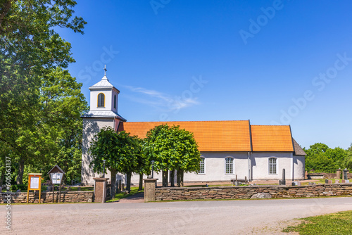 Church by a road in the Swedish countryside © Lars Johansson