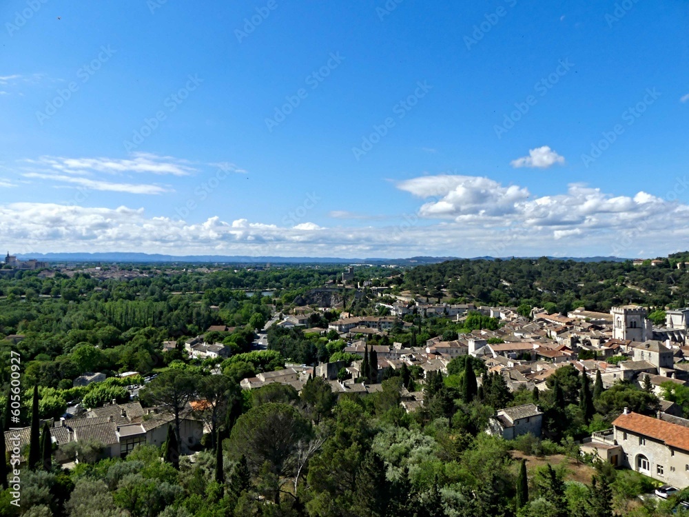 Villeneuve Lez Avignon, Mai 2023 : Visite de la magnifique ville de Villeneuve Lez Avignon en Provence View on the castle saint andré Villeneuve Lez Avignon, Mai 2023 : Visite de la magnifique ville de Villeneuve Lez Avignon en Provence View on the castle saint andré