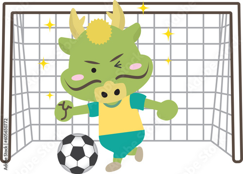 サッカーを前にプレーする辰年のかわいい龍のイラスト