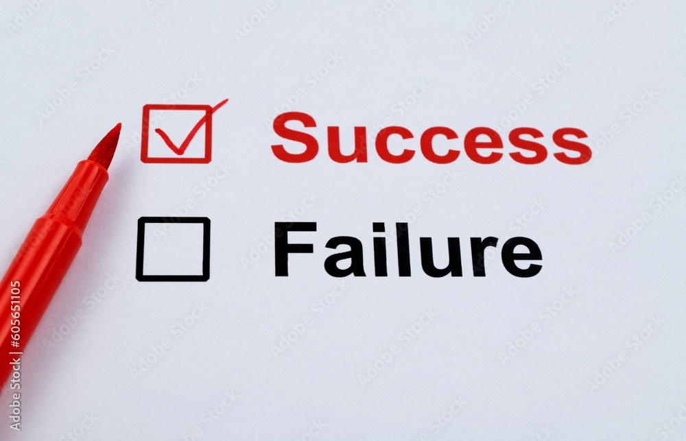 Fototapeta premium Choose to success or failure