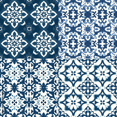 seamless damask pattern