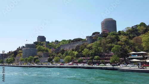 Istanbul Posporus Fatih Sultan Mehmet Brücke und Zeki Pasa Yalisi photo