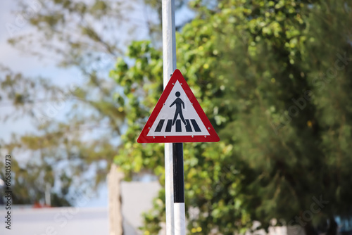  crossing road sign