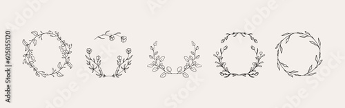 Set of round floral hand drawn frame
