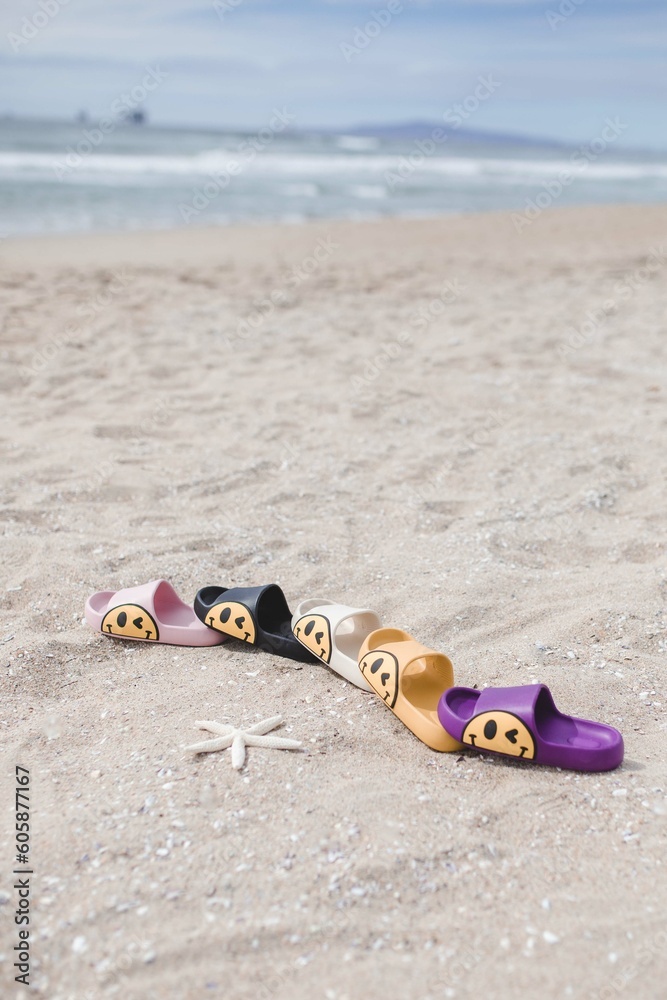 Obraz premium smiley face sandals slides
