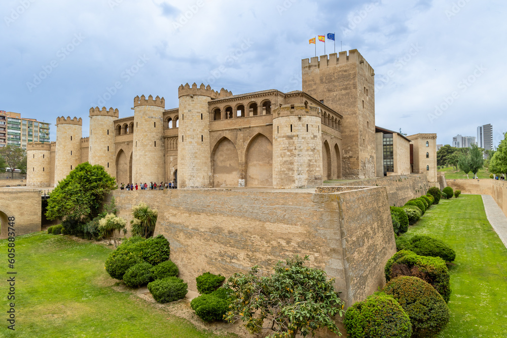 Obraz premium Zaragoza, Spain - May 01, 2023: details of the buildings in the historic center of the city of Zaragoza, in this case, Alfajeria palace, in Zaragoza, Spain