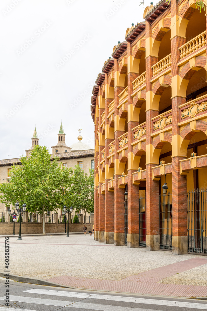 Naklejka premium Zaragoza, Spain - May 01, 2023: old buildings of the historic center of the city of Zaragoza in Spain
