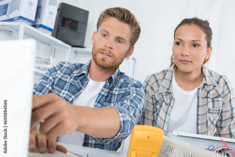 Obraz premium male and female engineers