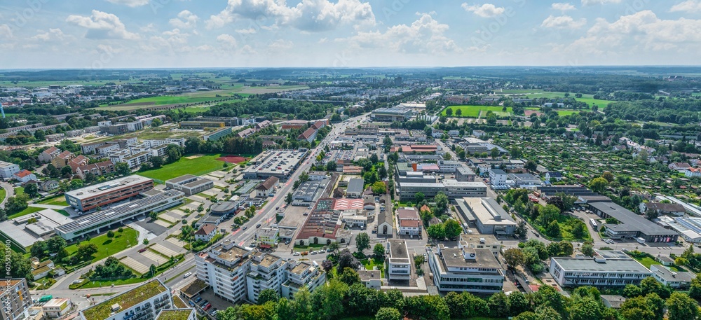 Neu-Ulm im Luftbild, Ausblick nach Süden entlang der Memminger Straße
