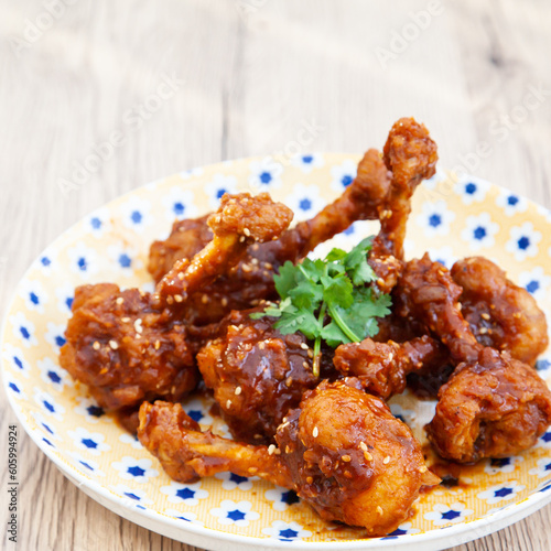 Buffalo wings, fried BBQ chicken