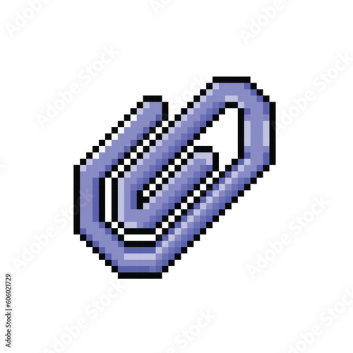 paper clip in pixel art style
