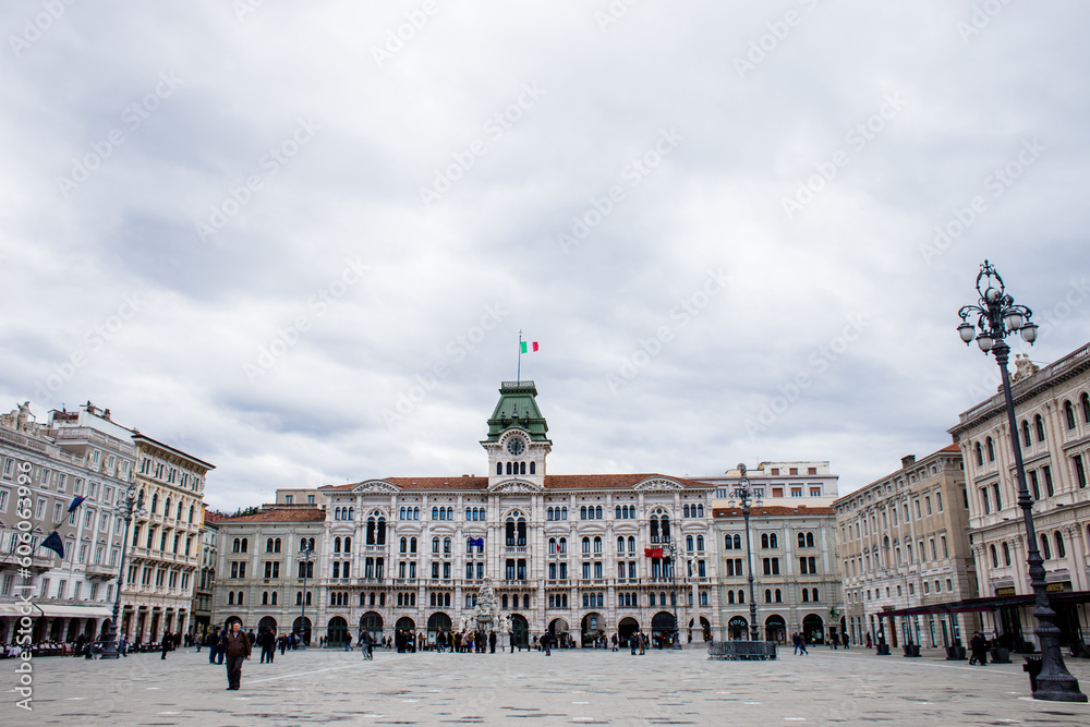 Piazza Unità d'Italia - Ein Muss bei einem Besuch in Triest