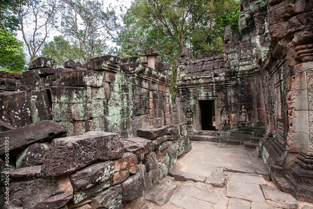 Banteay Samre temple, is a temple at Angkor where is showcases the unity of Hinduism and Buddhism located on Siem Reap, Cambodia