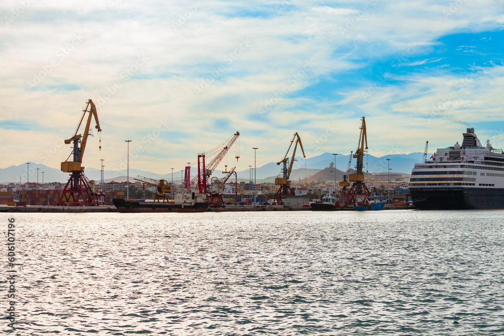 Obraz premium Port in Heraklion city, Crete island, Greece