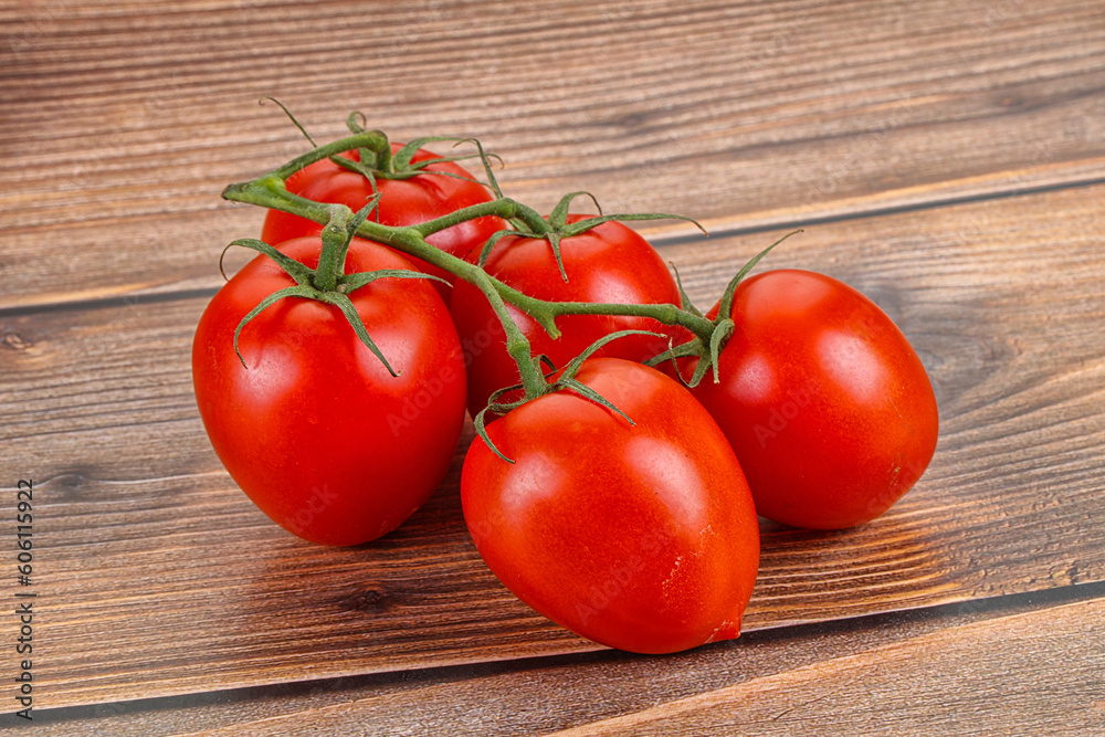 Raw red Flamenco tomato branch Raw red Flamenco tomato branch