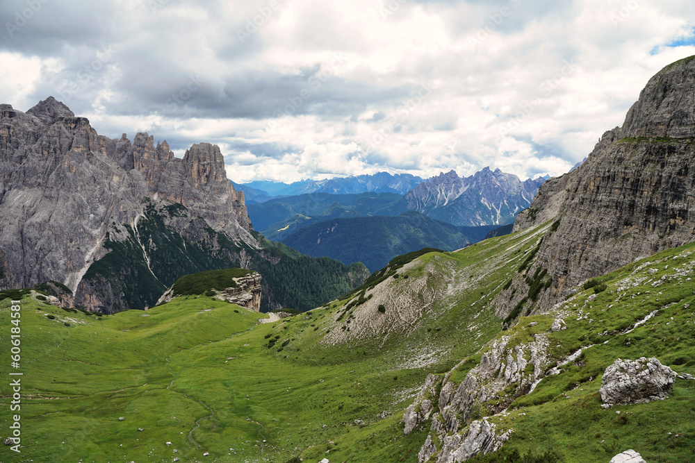 Tre Cime Di Lavaredo national park, Italia, Dolomites