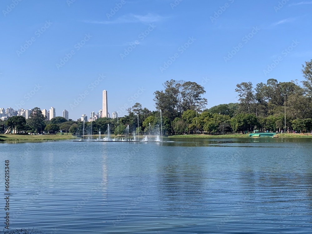 Obelisco de São Paulo visto do Ibirapuera