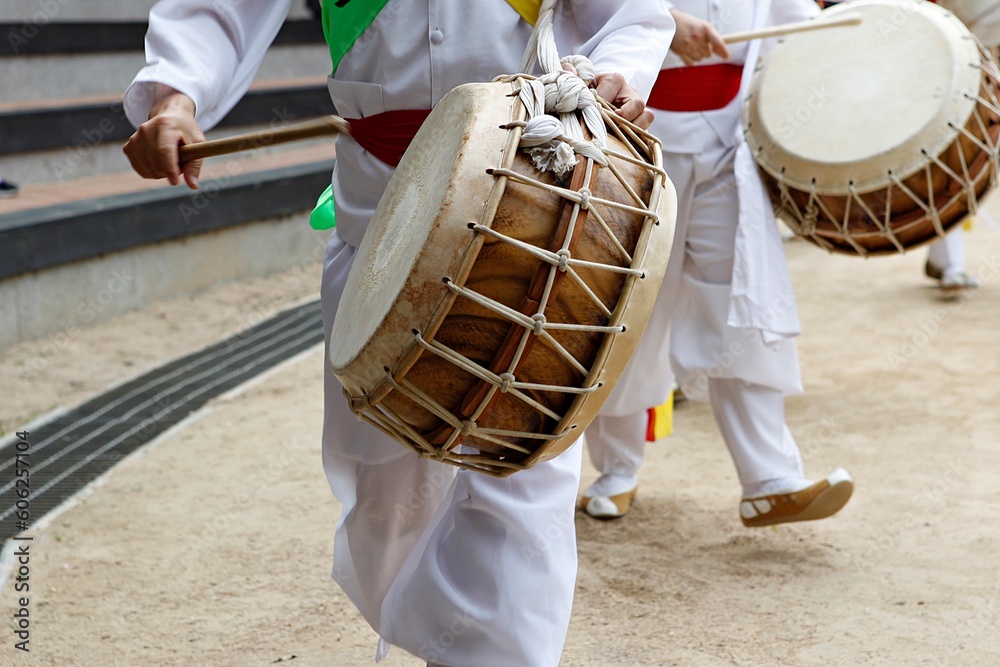 한국의전통악기북 Stock Photo | Adobe Stock