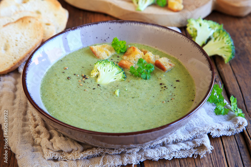 Broccolicremesuppe photo