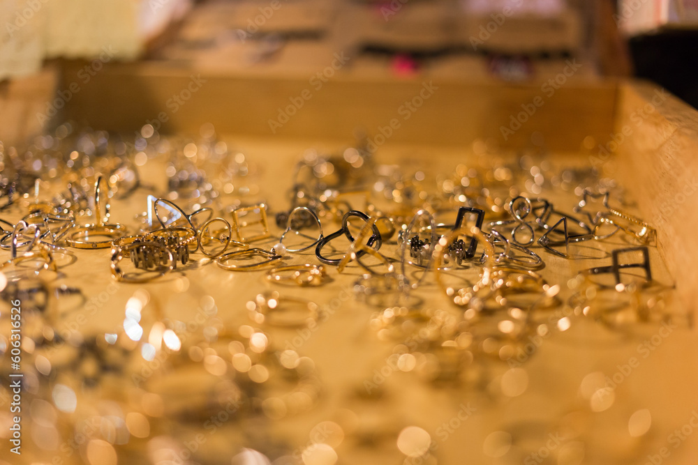 Collect beautiful accessories and bright bokeh. Collect beautiful accessories and bright bokeh.