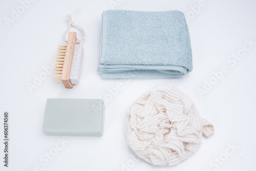Spa accessories for bathing and cleaning the body