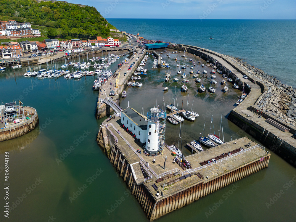 Φωτογραφία Aerial view of the harbor at Scarborough in North Yorkshire in the northeast of England