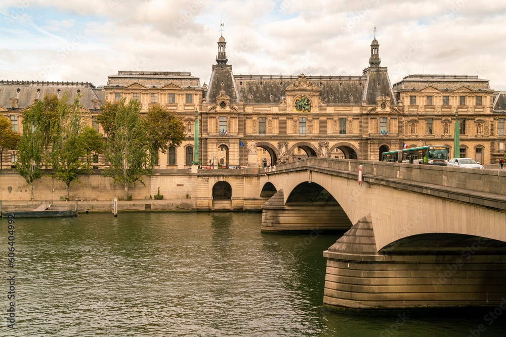 Pont du Carrousel on the Seine River with the Louvre Museum, Paris, France