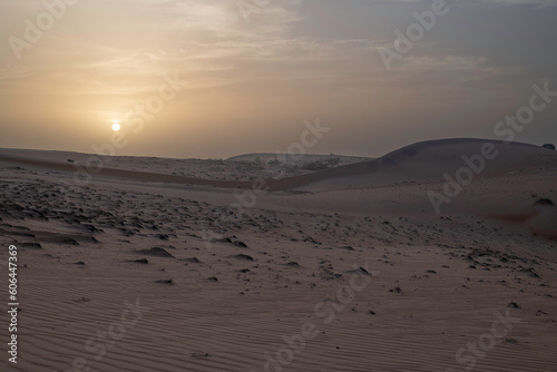 Puesta de sol en el Desierto de Lompoul, cerca de Saint Louis , SENEGAL al atardecer 