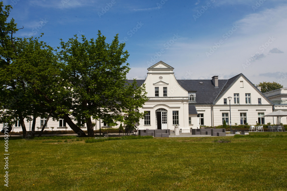 Eklektyczny Pałac wraz z  parkiem utrzymanym w stylu angielskim, Turzno, Poland