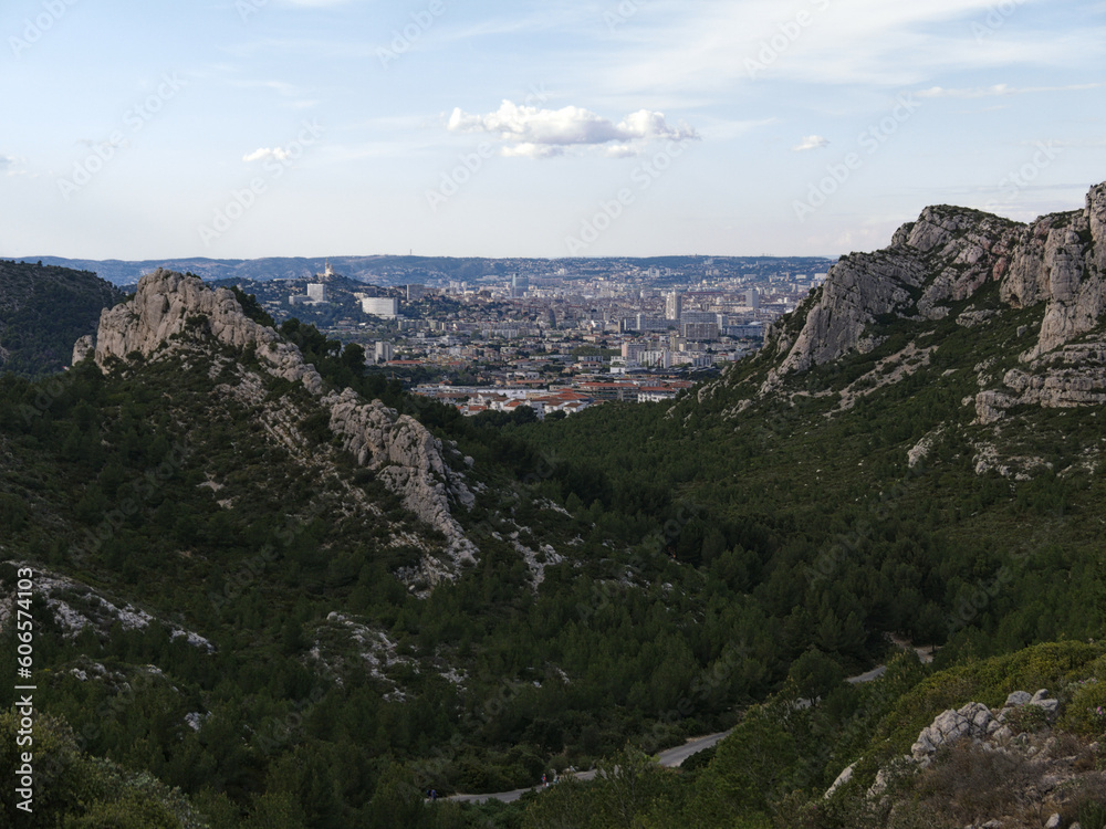 Vue de Marseille depuis les calanques