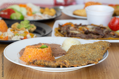 milanesa de res empanizada