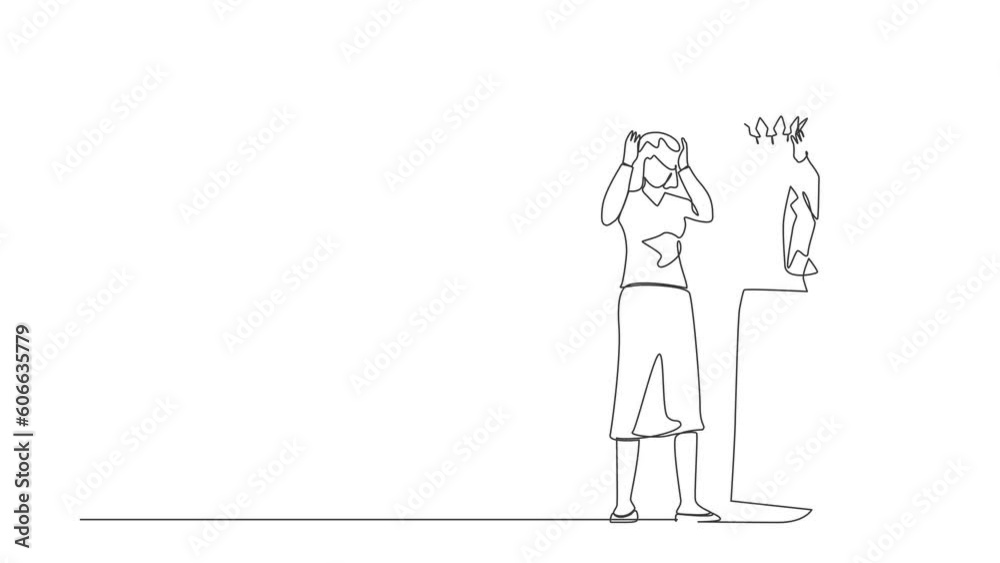 Animated self drawing of continuous one line draw businesswoman looking at mirror, seeing in reflection of herself with crown on head. Overestimate, self confidence. Full length single line animation Animated self drawing of continuous one line draw businesswoman looking at mirror, seeing in reflection of herself with crown on head. Overestimate, self confidence. Full length single line animation