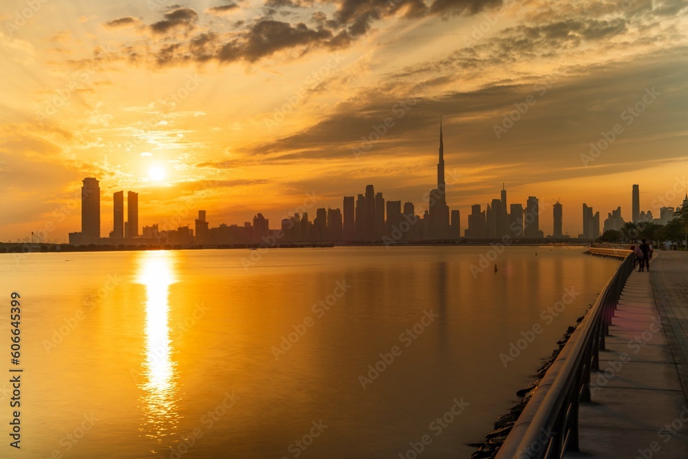 Naklejka premium City Sunset