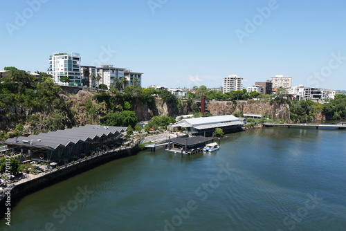 Fluss Brisbane River am Howard Smith Warves photo