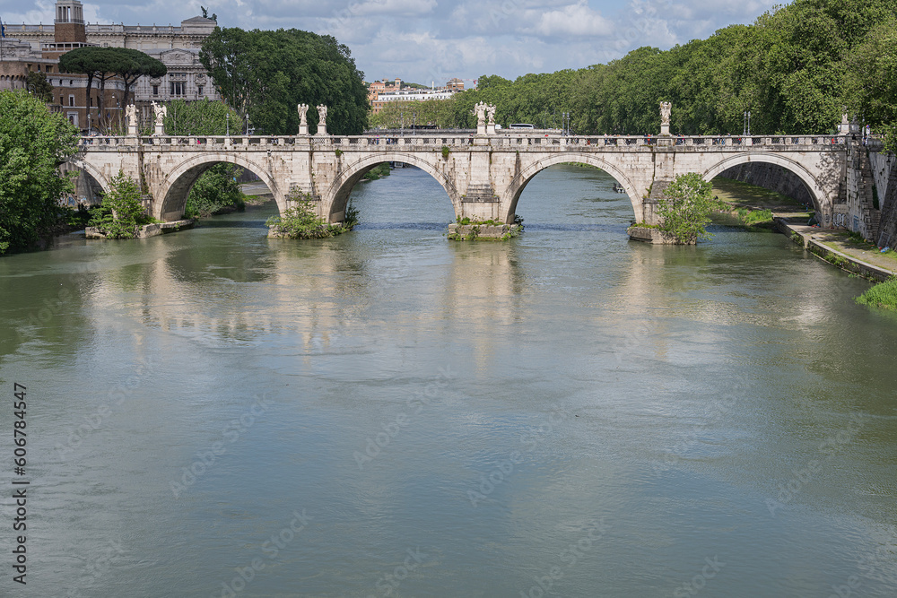 Engelsbrücke über den Tiber in Rom, Italien