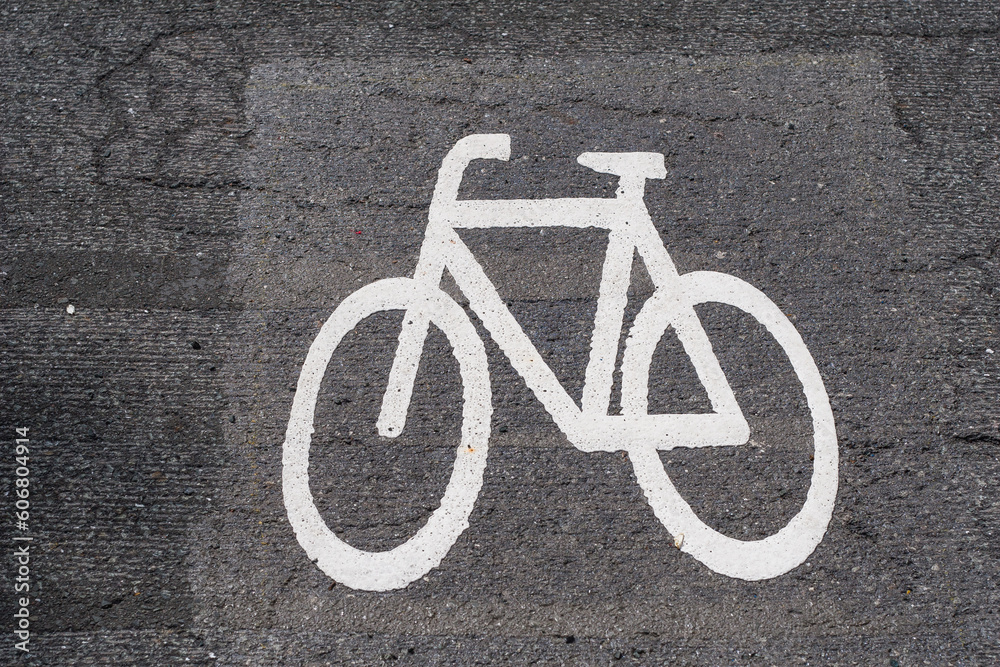 Fahrradweg Symbol auf Asphalt Fahrradweg Symbol auf Asphalt