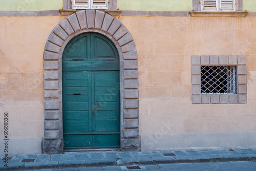 The  Old door