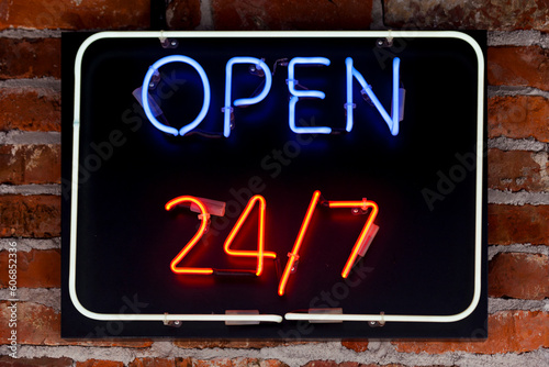 Open 24-7 - Neon light
