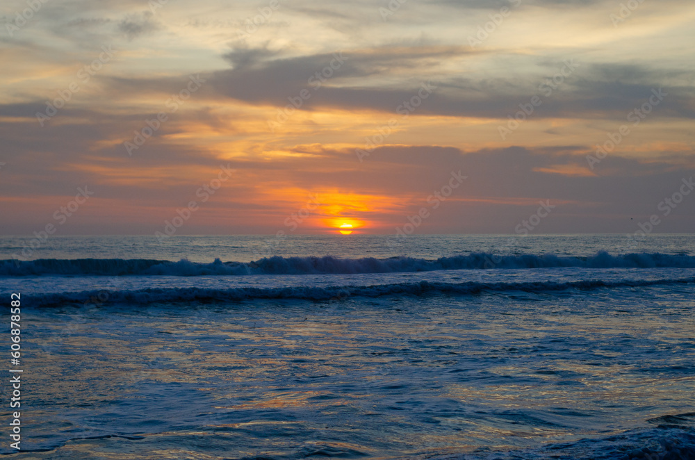 Playa al atardecer