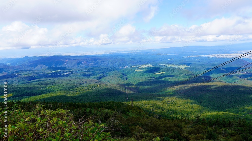 八甲田山　湿原展望台から見える山々の風景