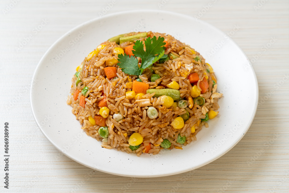 fried rice with green peas, carrot and corn fried rice with green peas, carrot and corn